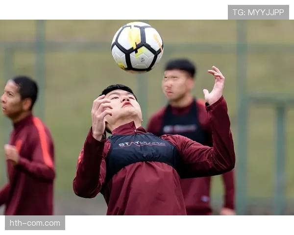 分析：对比研究显示，使用“战术视角”观赛的球迷对复杂战术的理解程度显著高于传统视角观众