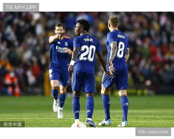 官方：本轮西甲最佳进球授予格拉纳达前锋的倒钩破门